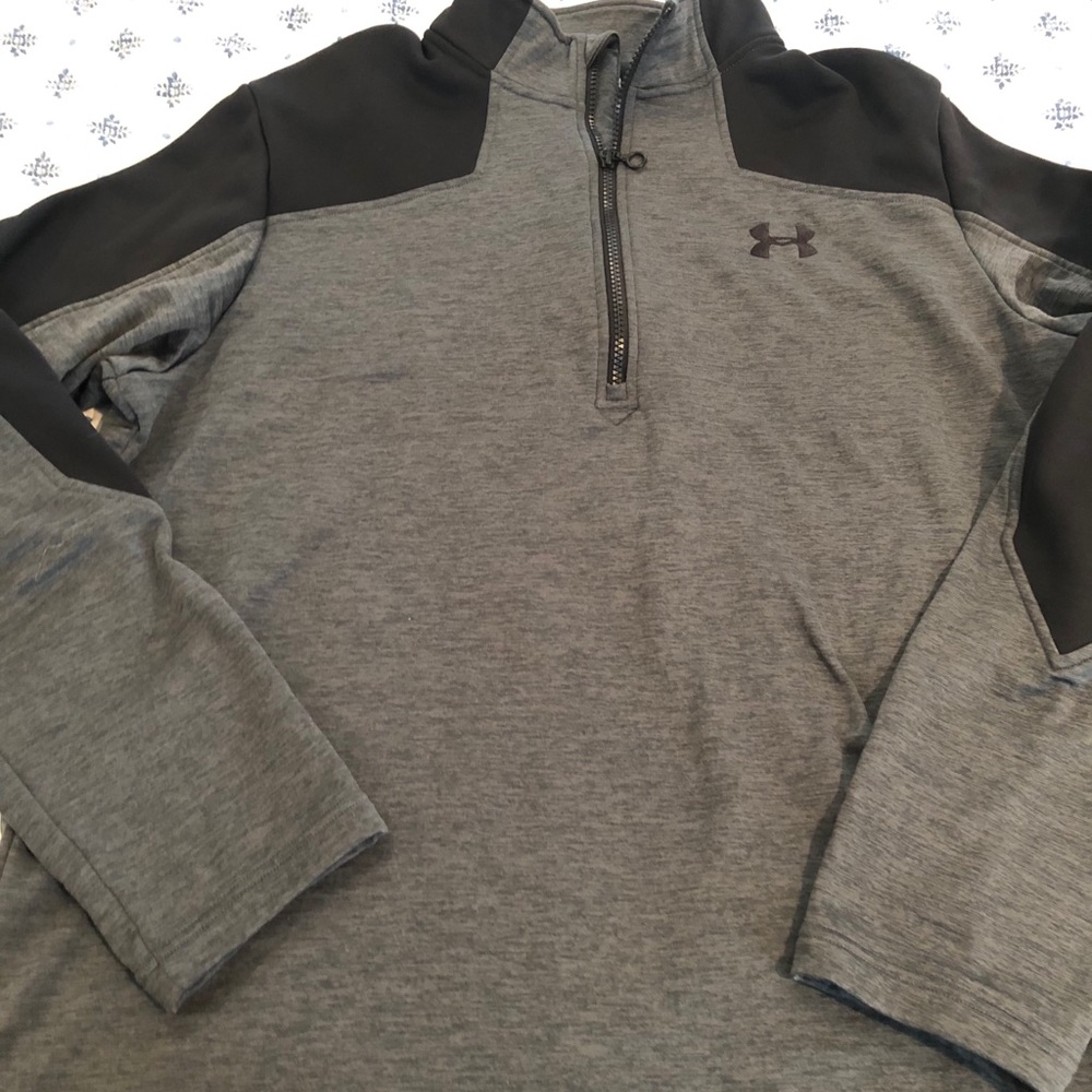Men’s XL Under Armour pullover